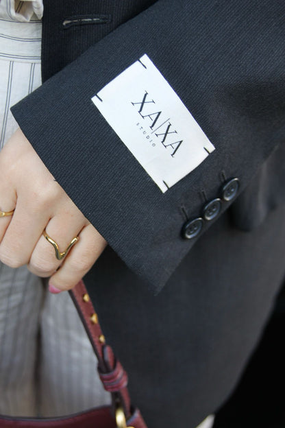 Iris Black - Vintage Oversized Blazer